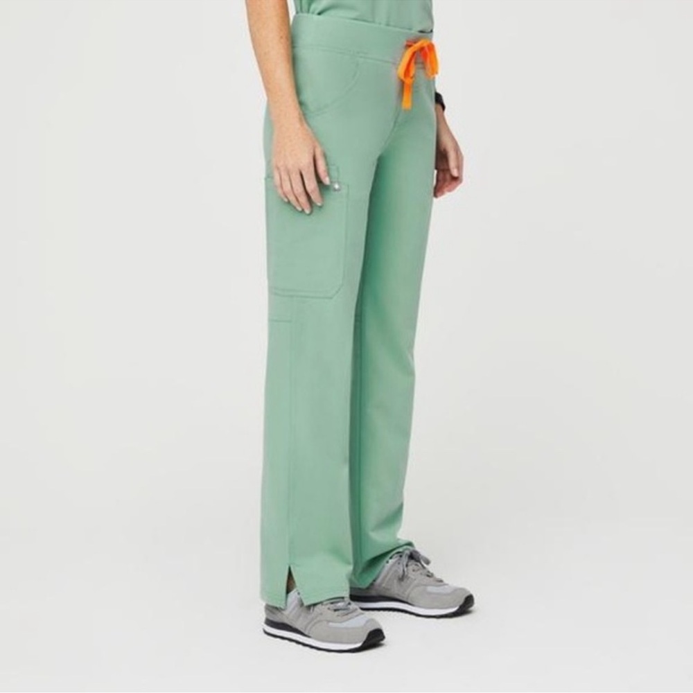 FIGS Women's Kade Cargo Scrub Pants Jade XXL